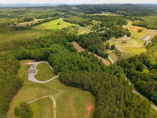 383 Simmons Road, Pilot Mountain, NC 27041