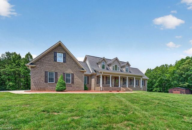 383 Simmons Road, Pilot Mountain, NC 27041