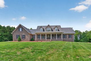 383 Simmons Road, Pilot Mountain, NC 27041