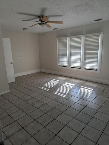 1961 SE Gena Road, Port St. Lucie, FL 34952