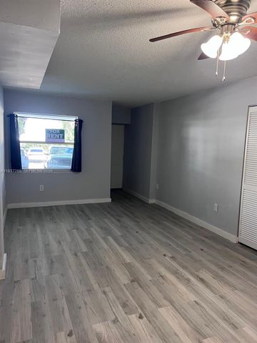 7820 NE Bayshore Ct 104, Miami, FL 33138