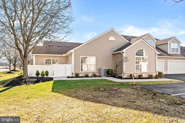 64 TRADITIONS WAY, Lawrenceville, NJ 08648