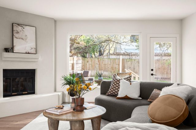 12036 Lincolnshire DR, Austin, TX 78758