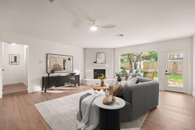 12036 Lincolnshire DR, Austin, TX 78758