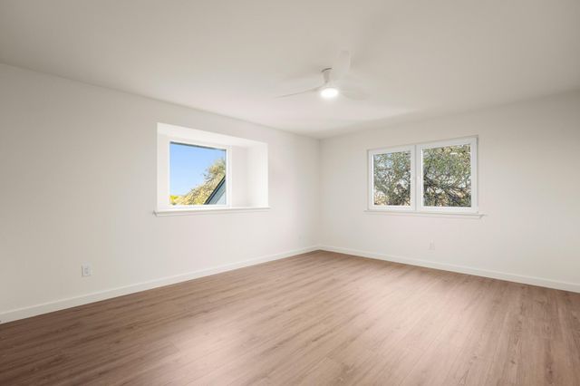 12036 Lincolnshire DR, Austin, TX 78758