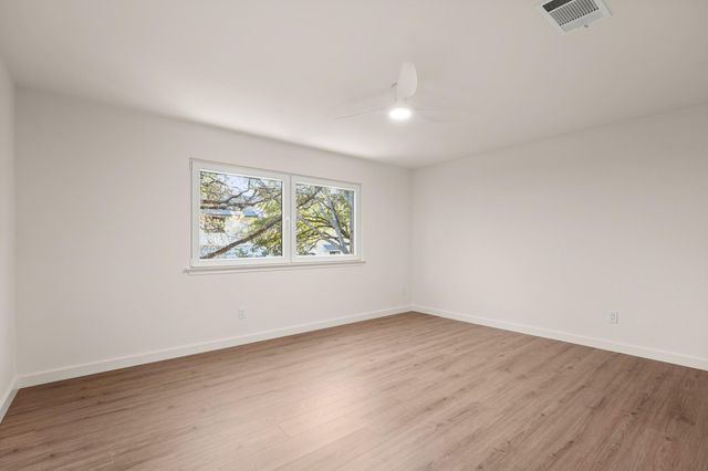 12036 Lincolnshire DR, Austin, TX 78758