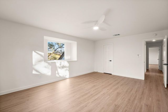 12036 Lincolnshire DR, Austin, TX 78758