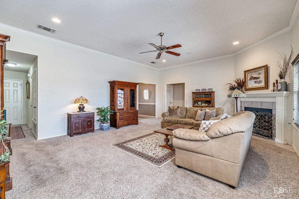 Image 6 of property listing at 3618 Dominion Ridge, San Angelo, TX 76904