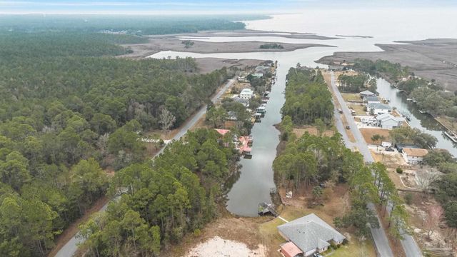 2653 San Clemente Dr Lot 410, Milton, FL 32583