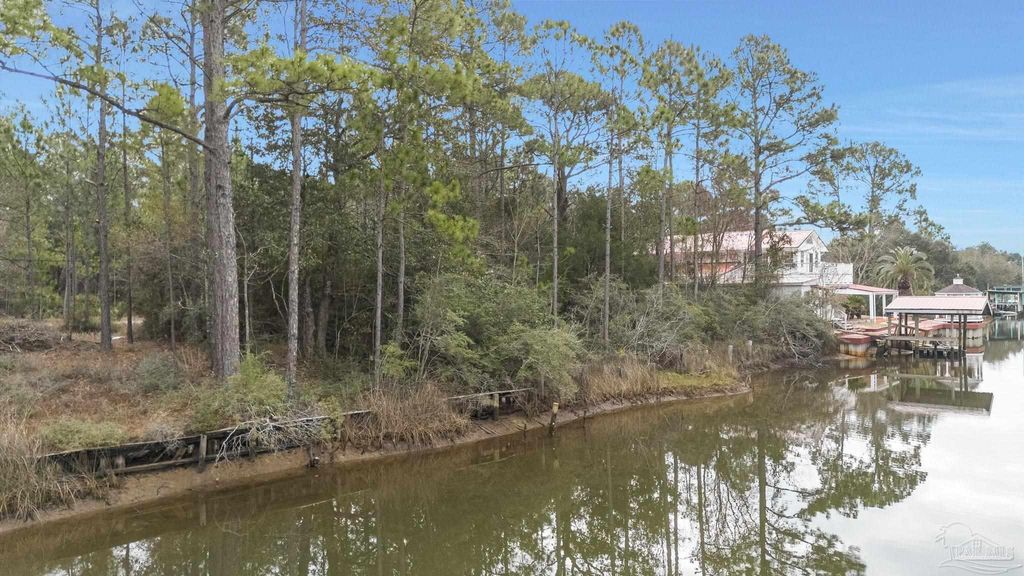 2653 San Clemente Dr Lot 410, Milton, FL 32583