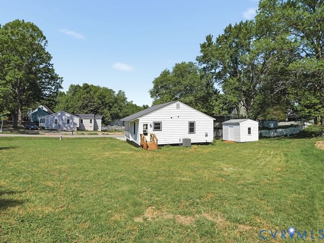 2109 Providence Pl, North Chesterfield, VA 23236