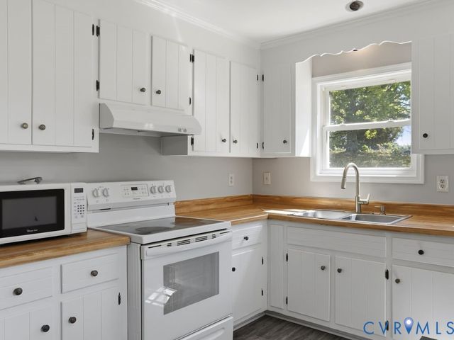 2109 Providence Pl, North Chesterfield, VA 23236