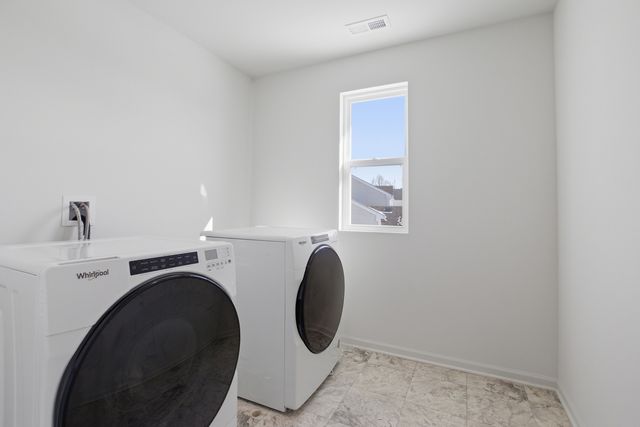 2006 Serenity Lane, Woodstock, IL 60098