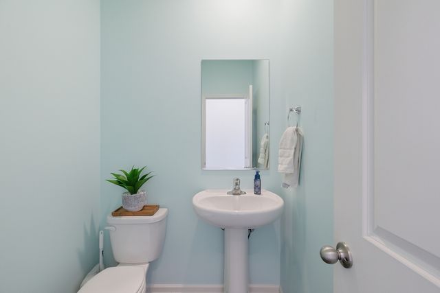 2006 Serenity Lane, Woodstock, IL 60098