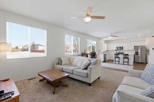 2006 Serenity Lane, Woodstock, IL 60098