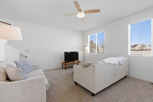 2006 Serenity Lane, Woodstock, IL 60098