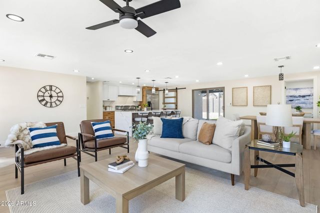 3718 E Evans Drive, Phoenix, AZ 85032