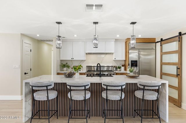 3718 E Evans Drive, Phoenix, AZ 85032