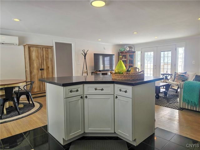 1528 State Route 49, Vienna, NY 13042