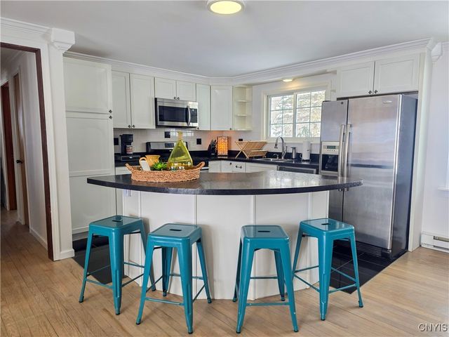 1528 State Route 49, Vienna, NY 13042