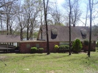 220 Beachview Circle, Hot Springs, AR 71913