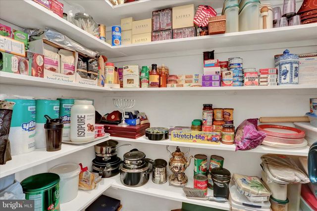 1810 HOLLY RD, Reading, PA 19602