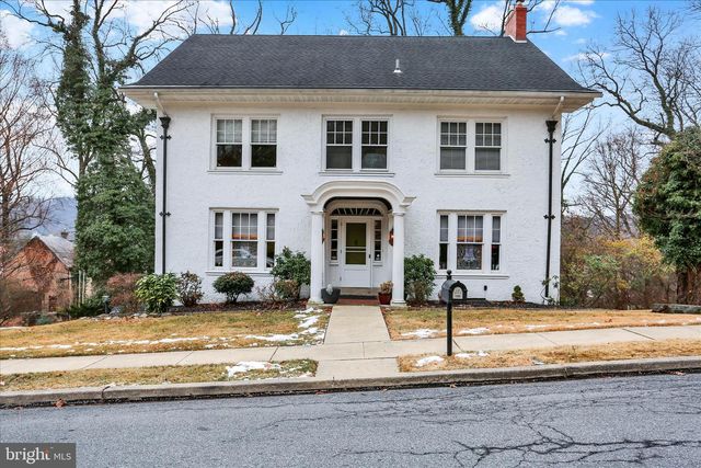 1810 HOLLY RD, Reading, PA 19602