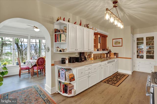 1810 HOLLY RD, Reading, PA 19602