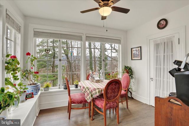 1810 HOLLY RD, Reading, PA 19602