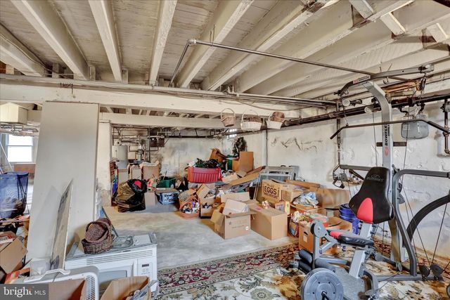 1810 HOLLY RD, Reading, PA 19602