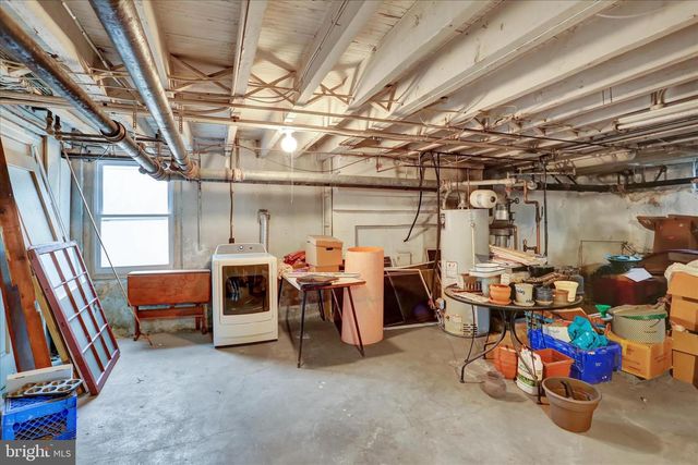 1810 HOLLY RD, Reading, PA 19602