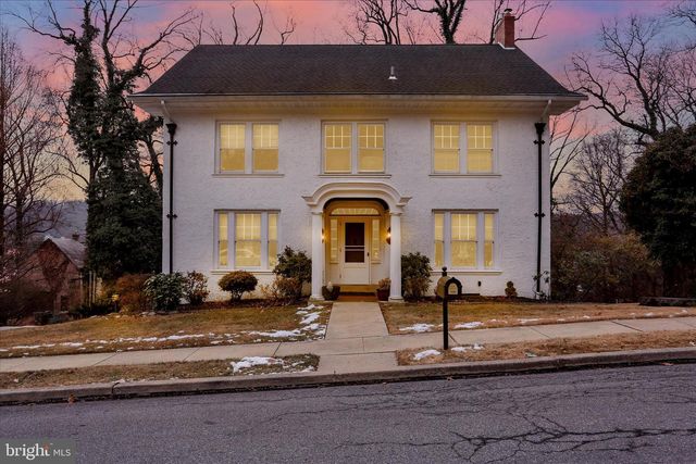 1810 HOLLY RD, Reading, PA 19602