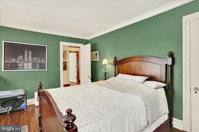 1810 HOLLY RD, Reading, PA 19602