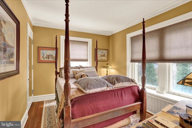 1810 HOLLY RD, Reading, PA 19602