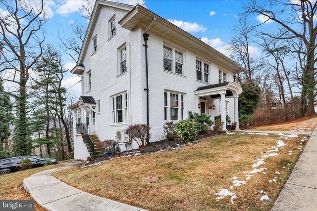 1810 HOLLY RD, Reading, PA 19602