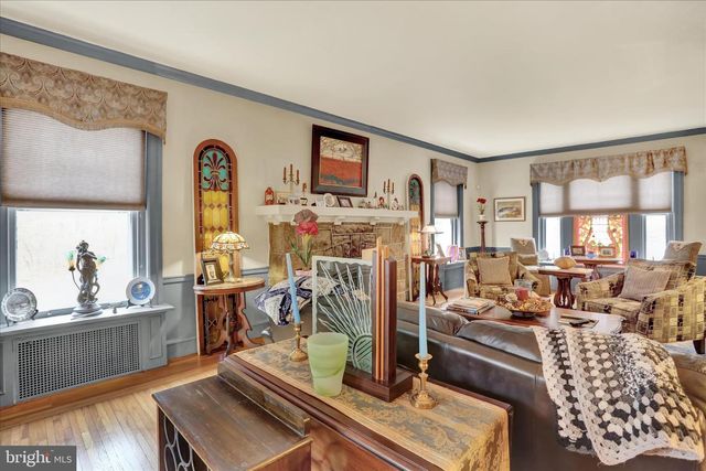 1810 HOLLY RD, Reading, PA 19602