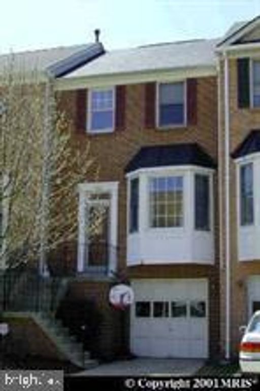 14611 WINTERFIELD DR, Centreville, VA 20120