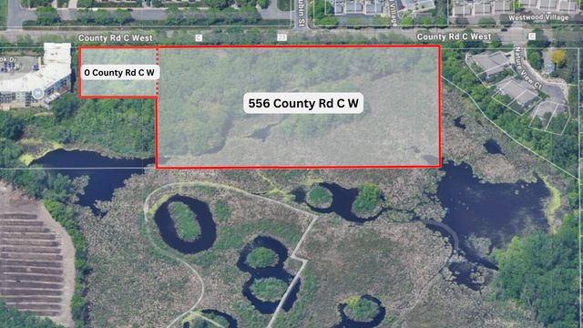 556 County Road C W, Roseville, MN 55113