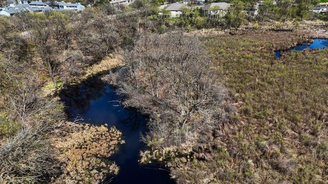 556 County Road C W, Roseville, MN 55113