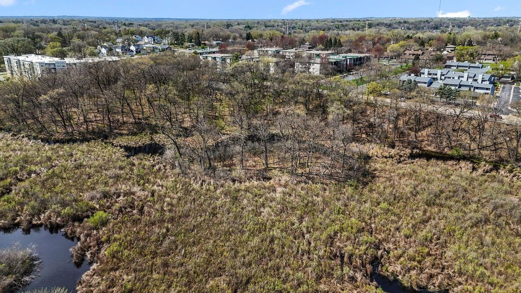556 County Road C W, Roseville, MN 55113 — photo 4