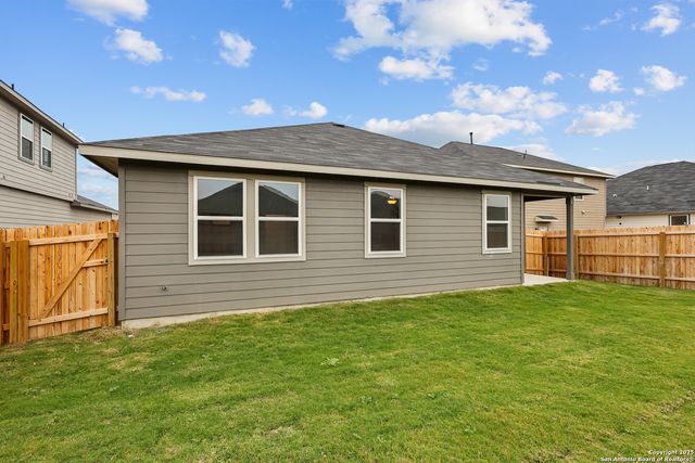 7424 Cremorne, Converse, TX 78109