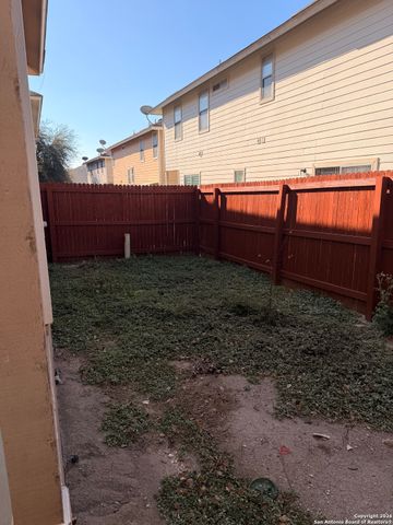 6011 E Jolie Ct, San Antonio, TX 78240