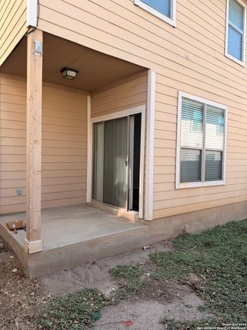 6011 E Jolie Ct, San Antonio, TX 78240