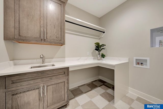 4138 Sundrop Avenue, Lincoln, NE 68516