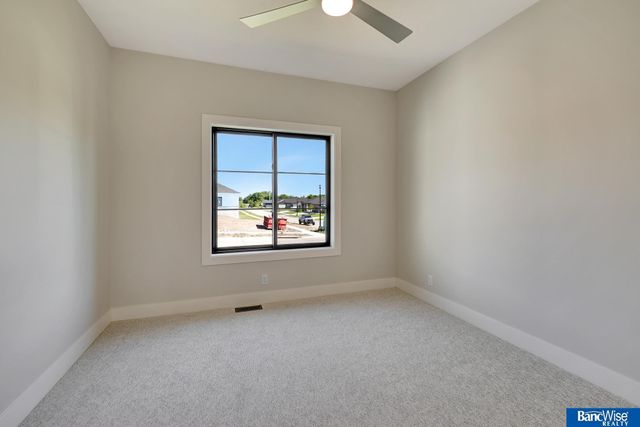 4138 Sundrop Avenue, Lincoln, NE 68516