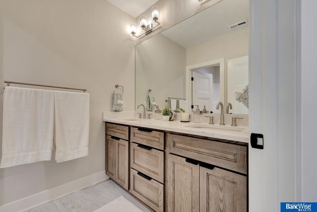 4138 Sundrop Avenue, Lincoln, NE 68516