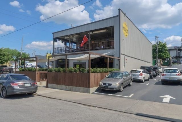 801 Fairwin Av, Nashville, TN 37216