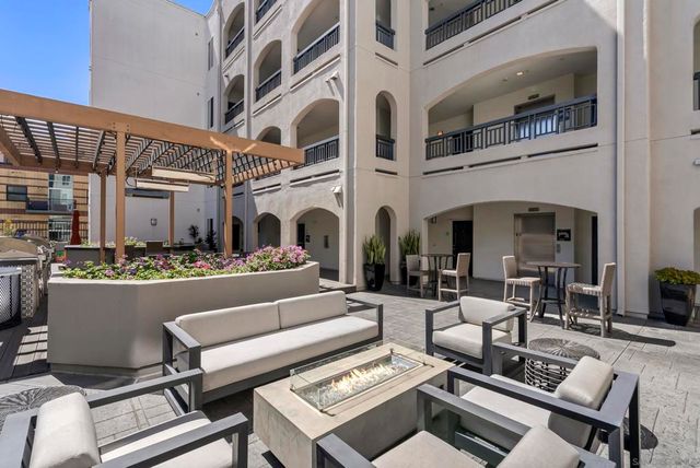 3275 5th Ave 404, San Diego, CA 92103