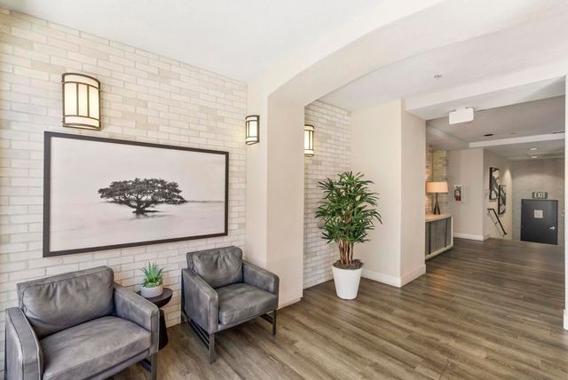 3275 5th Ave 404, San Diego, CA 92103