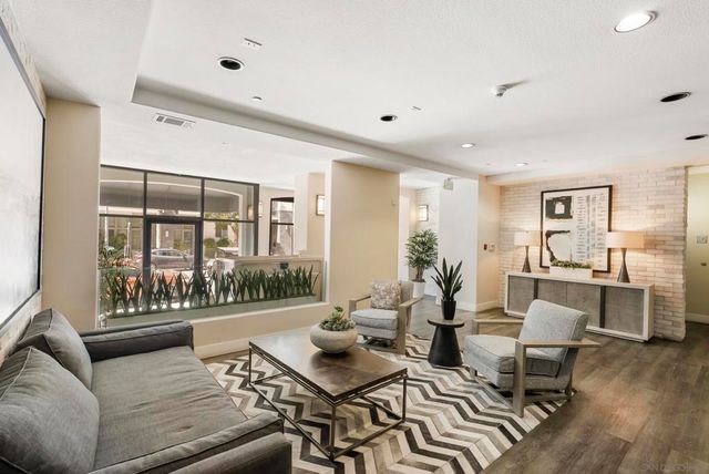 3275 5th Ave 404, San Diego, CA 92103